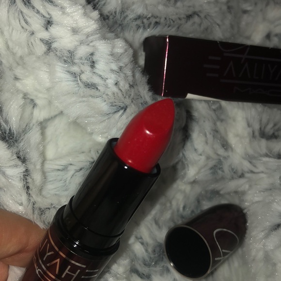 M.A.C x Aaliyah lipstick - Picture 5 of 5